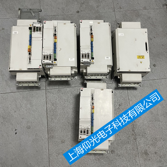 ABB MotiFlex e180ŷ(q)(dng)S_C(j)(bo)E1027