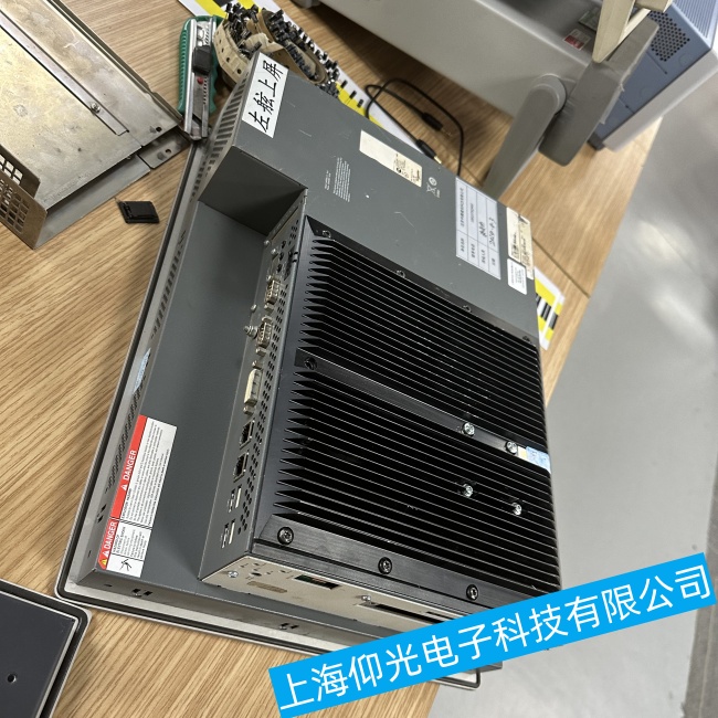 南京施耐德工控機(jī)HMIST6400開(kāi)機(jī)后不能正常使用故障維修技術(shù)精湛